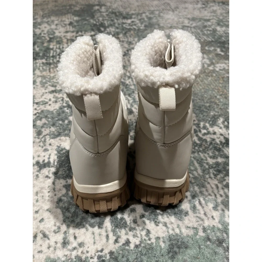 DSG Kids' Quilted Menace 100g Winter Boots Size 4 NEW
